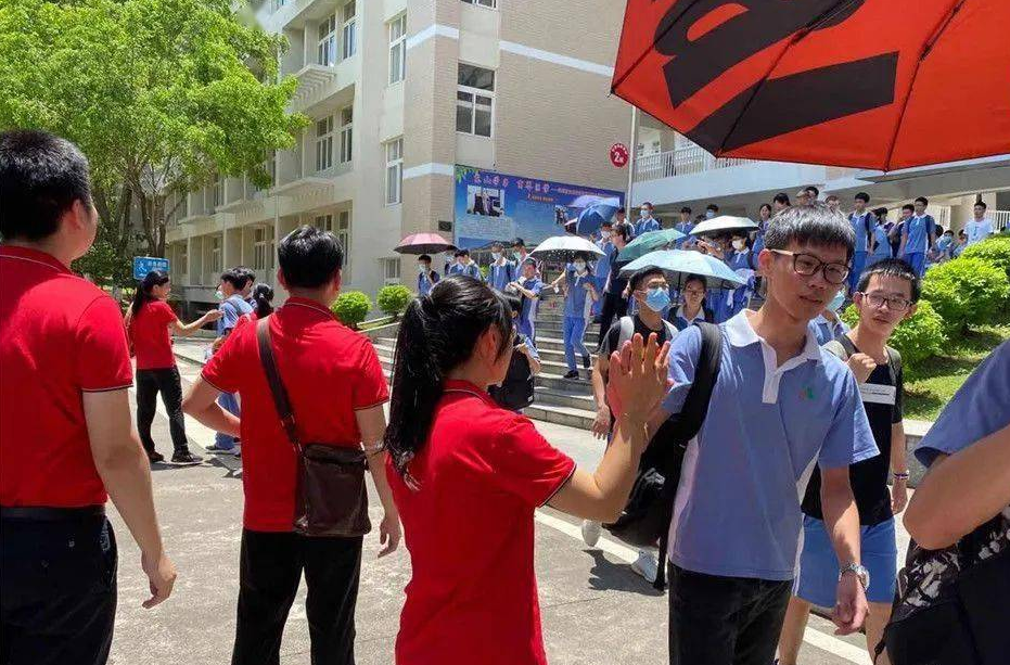 高考VS考研，难度系数大比拼，同样是考试答案却存在反差