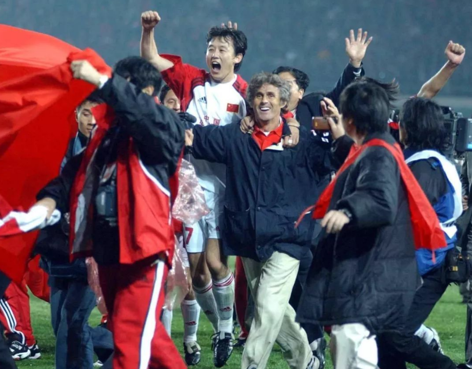 02年世界杯中国队出线(22年世界杯(2002年世界杯中国队 三甲体育