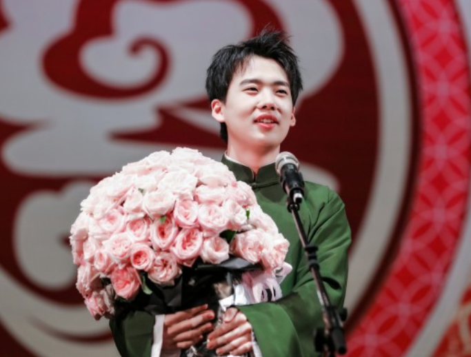 作家刘信达嘲讽郭麒麟缺乏文化底蕴引发网友热议