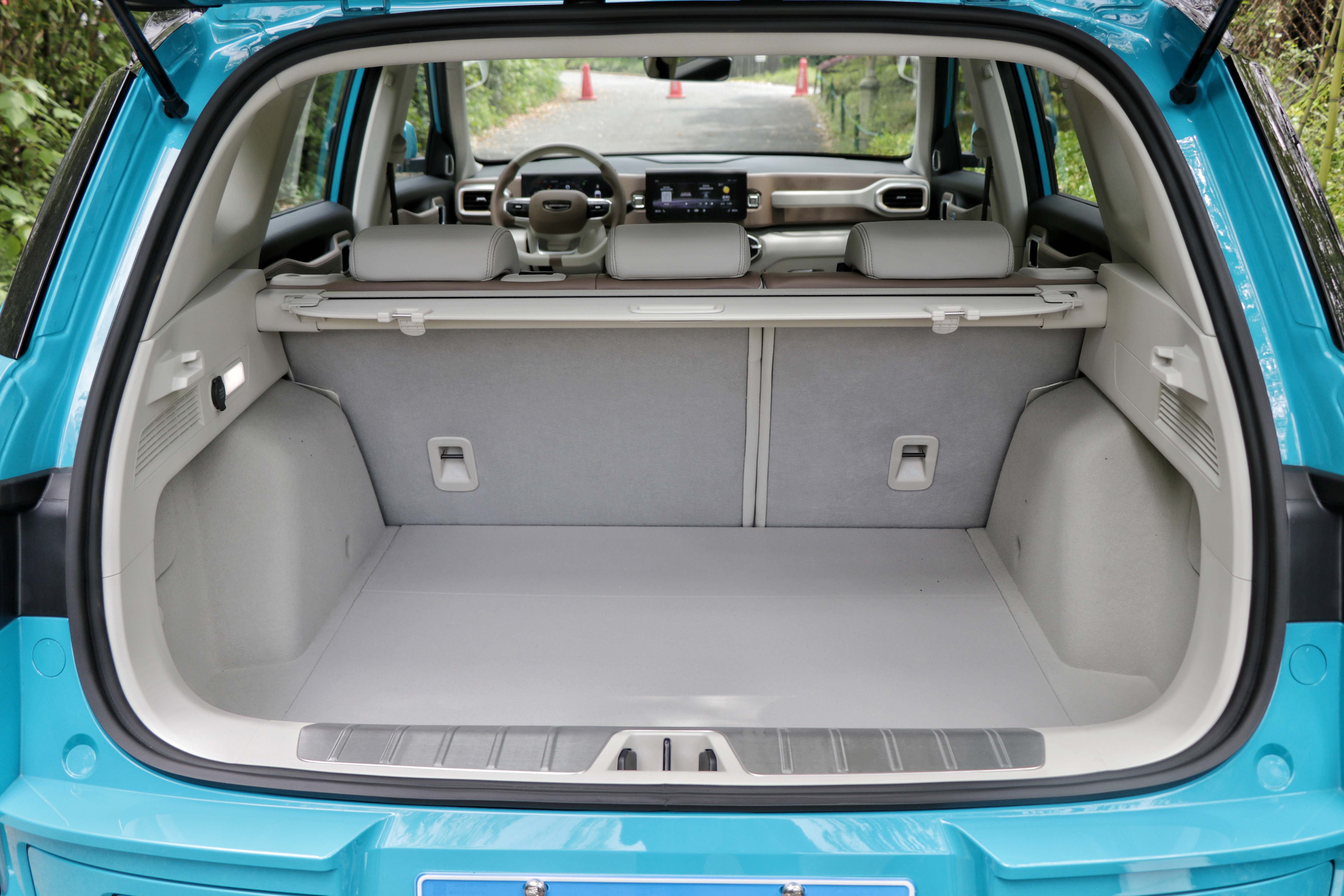 科学怪人的脸，居家男人的心，试驾吉利ICON