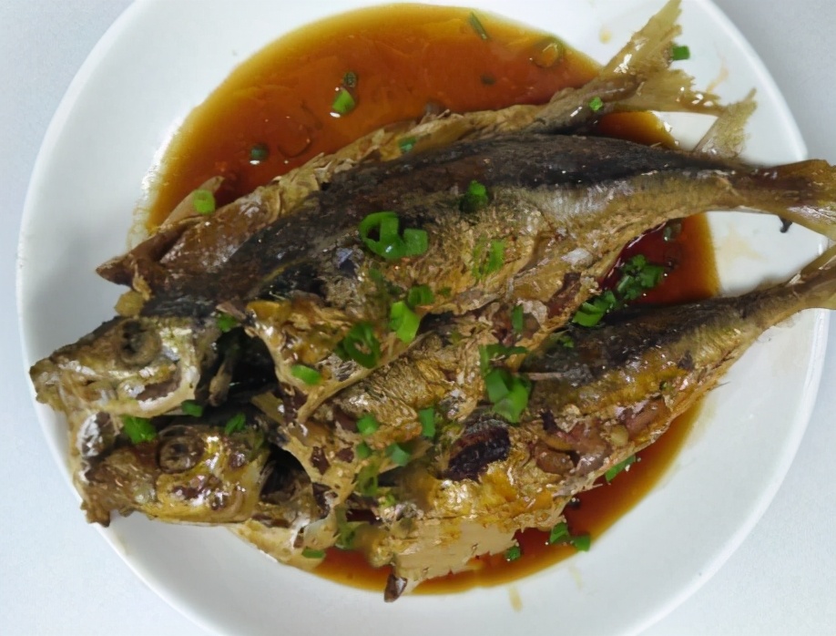 遇到巴浪鱼我从不还价,野生的非人工养殖,红烧着吃最香了,解馋