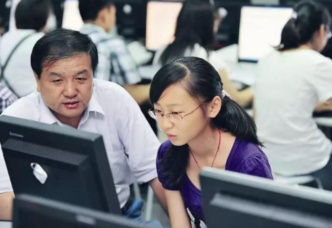 教育部开通学生热线，2021正式实行高校学生资助电话，请及时查收