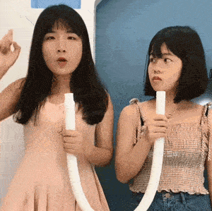 妹子在车上做出不雅行为，我该怎么去制止她