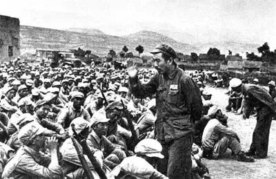 17位老人在宾馆地毯上睡了一夜，他们是谁？