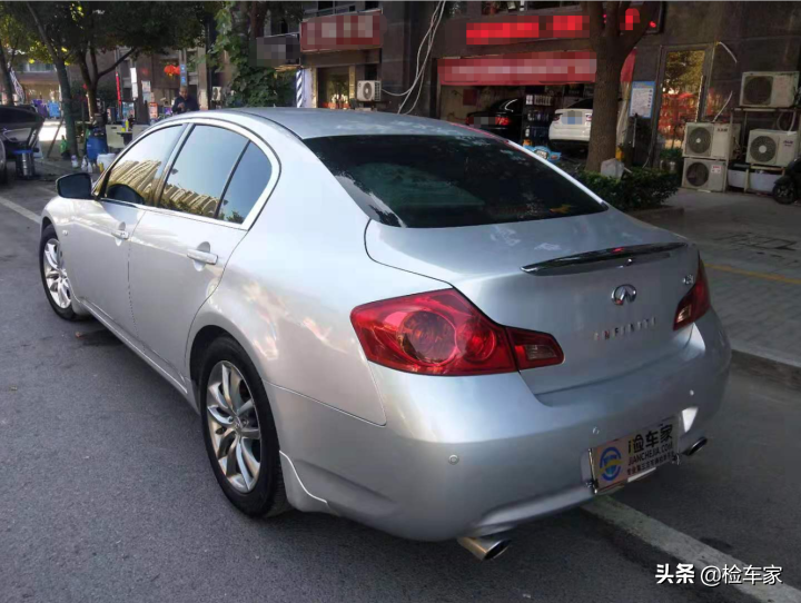 10万买台十一年的英菲尼迪G37值得吗？网友：买发动机送车