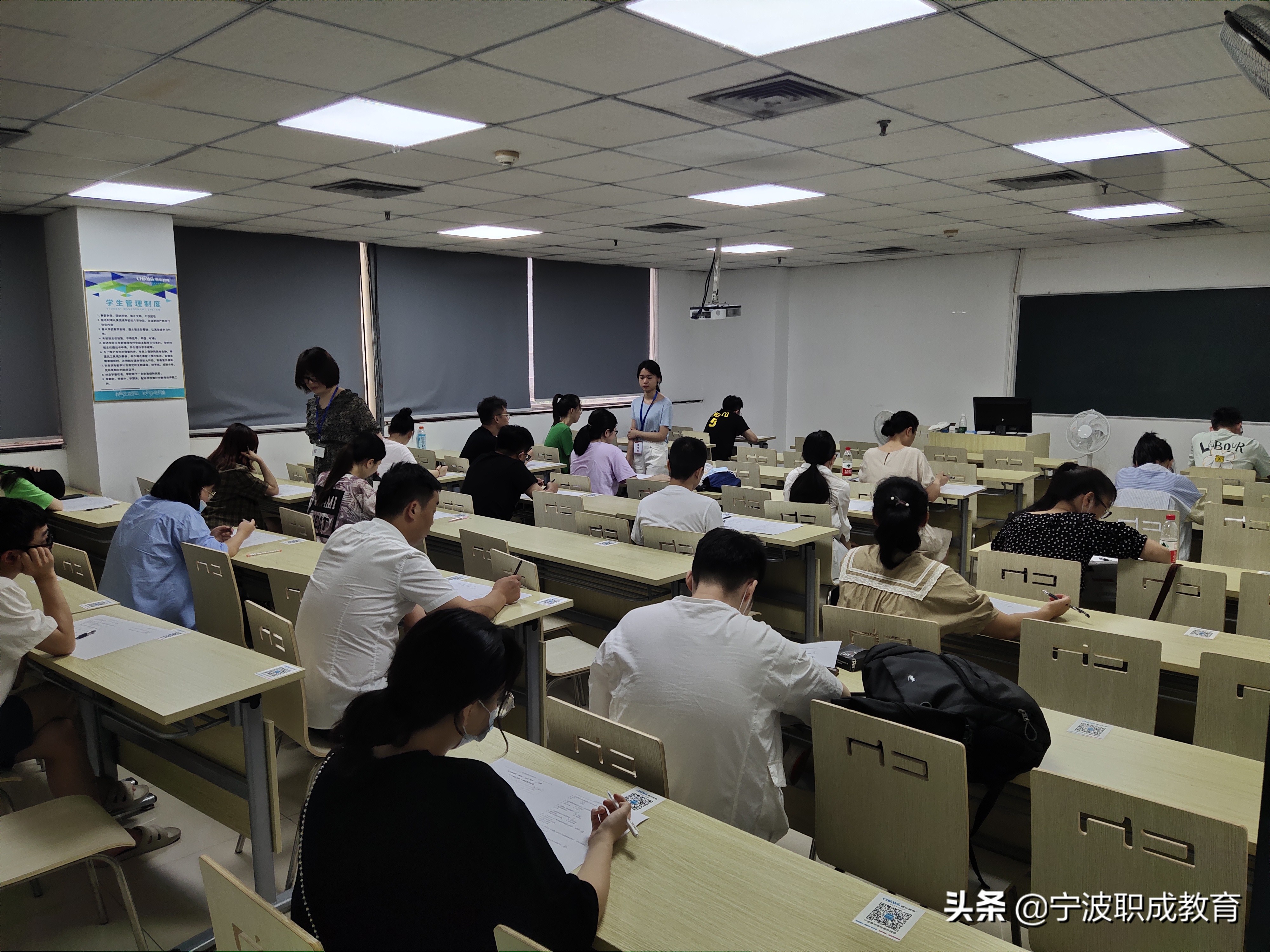 宁波学历提升的正规机构有哪些？2021年成考专升本报名入口官网？