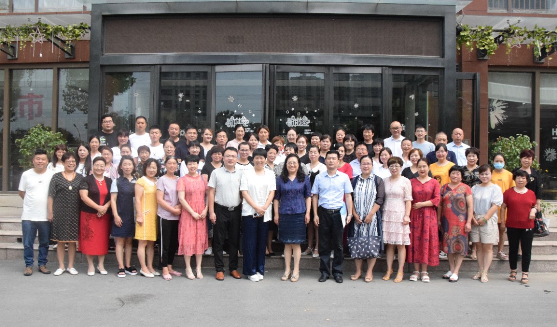 洛阳市养老机构护理员培训班今天下午圆满结束