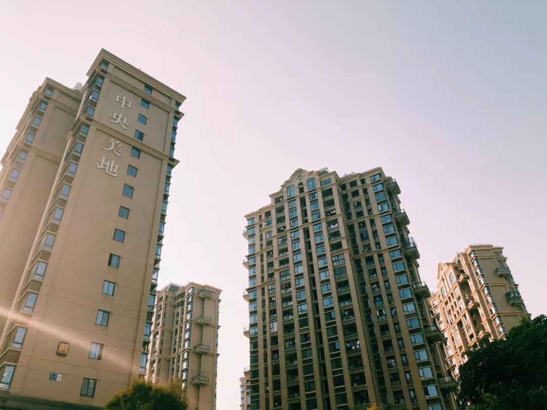 老破小一平10万+！我们走遍厦门18所名校，为你曝光最贵学区房！