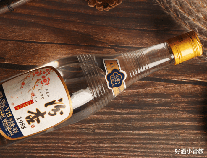 此酒一度被认为是饮料,没想到曾经是一票难求的保健酒,老尴尬了