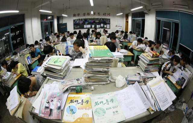 高考为什么不统一试卷？相同试卷为什么不统一划定分数线？揭秘啦
