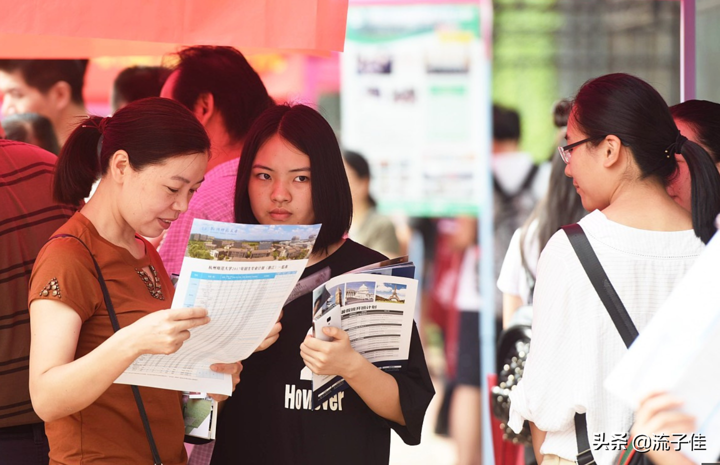 这4类大学每年学费上万元，农村家庭支撑不起，2020高考生要注意