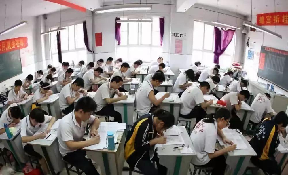 高考恢复第1年北京高考女状元：作文只被扣1分，登上人民日报