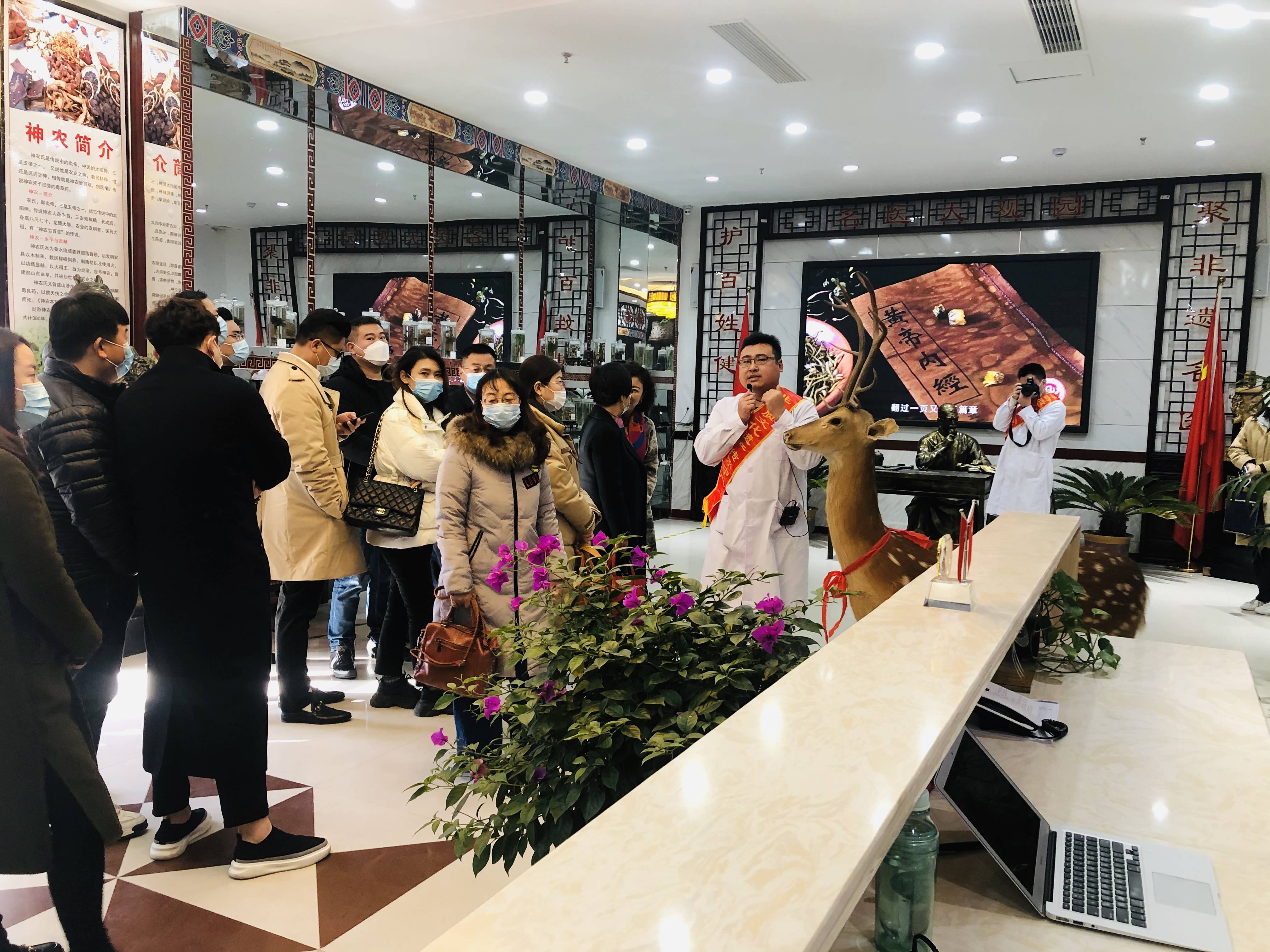 潍坊中医药文化非遗传承中心：潍城区工商联到中心观摩学习