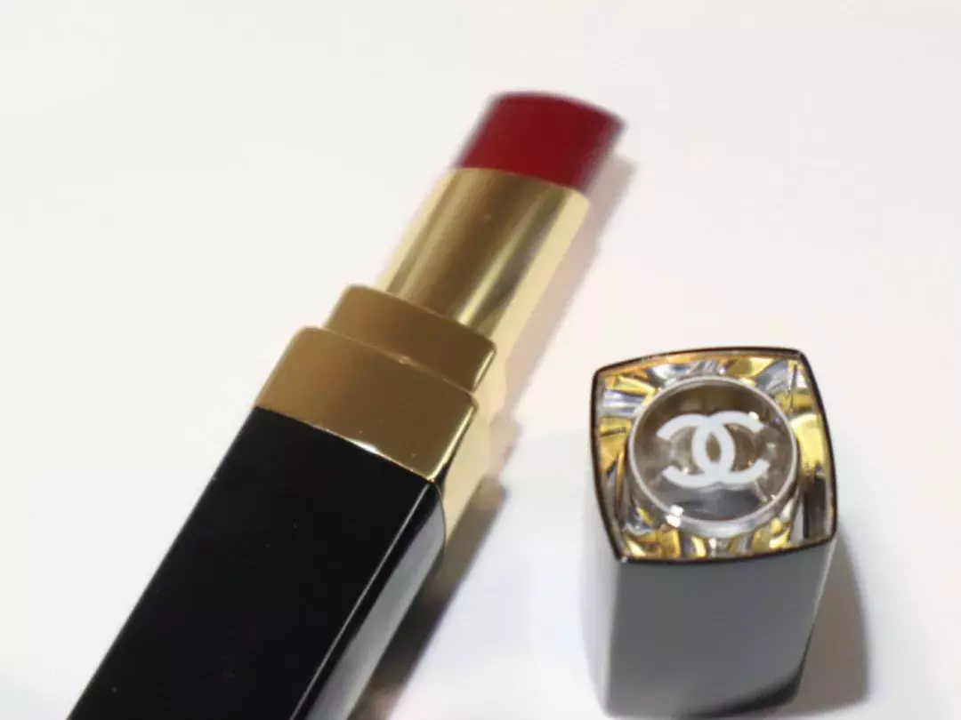 大牌口红里原来还有这些宝藏色号?!趁还没爆火前赶快买起来