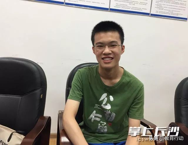 数学满分、寝室6人全上清华北大，这些学霸是怎么样学习的？