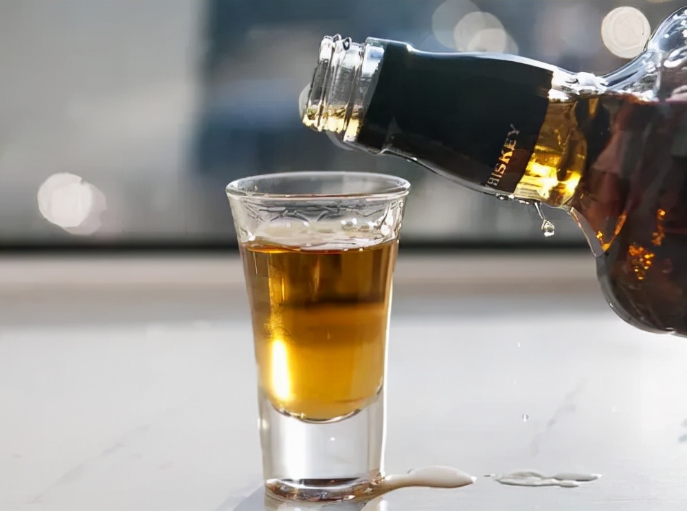 高血压人群保护健康，一律少吃这5类食物，无论哪一种危害都很大