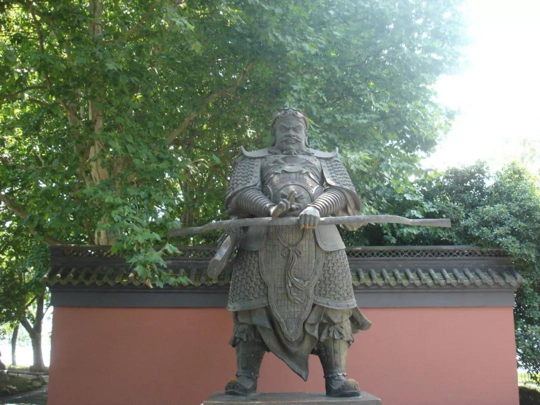 他因为丑差点被遗弃，最终却成了有道明君，一句情话千古流传
