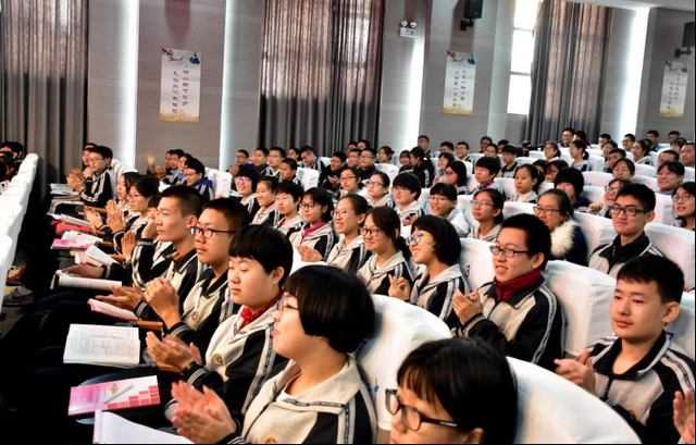 衡水校长儿子高考移民西藏被取消资格，父母做什么是真正帮孩子？