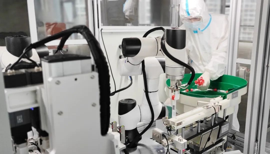 给机器人装上“安全皮肤”，越疆科技做到国产协作机器人出口第一