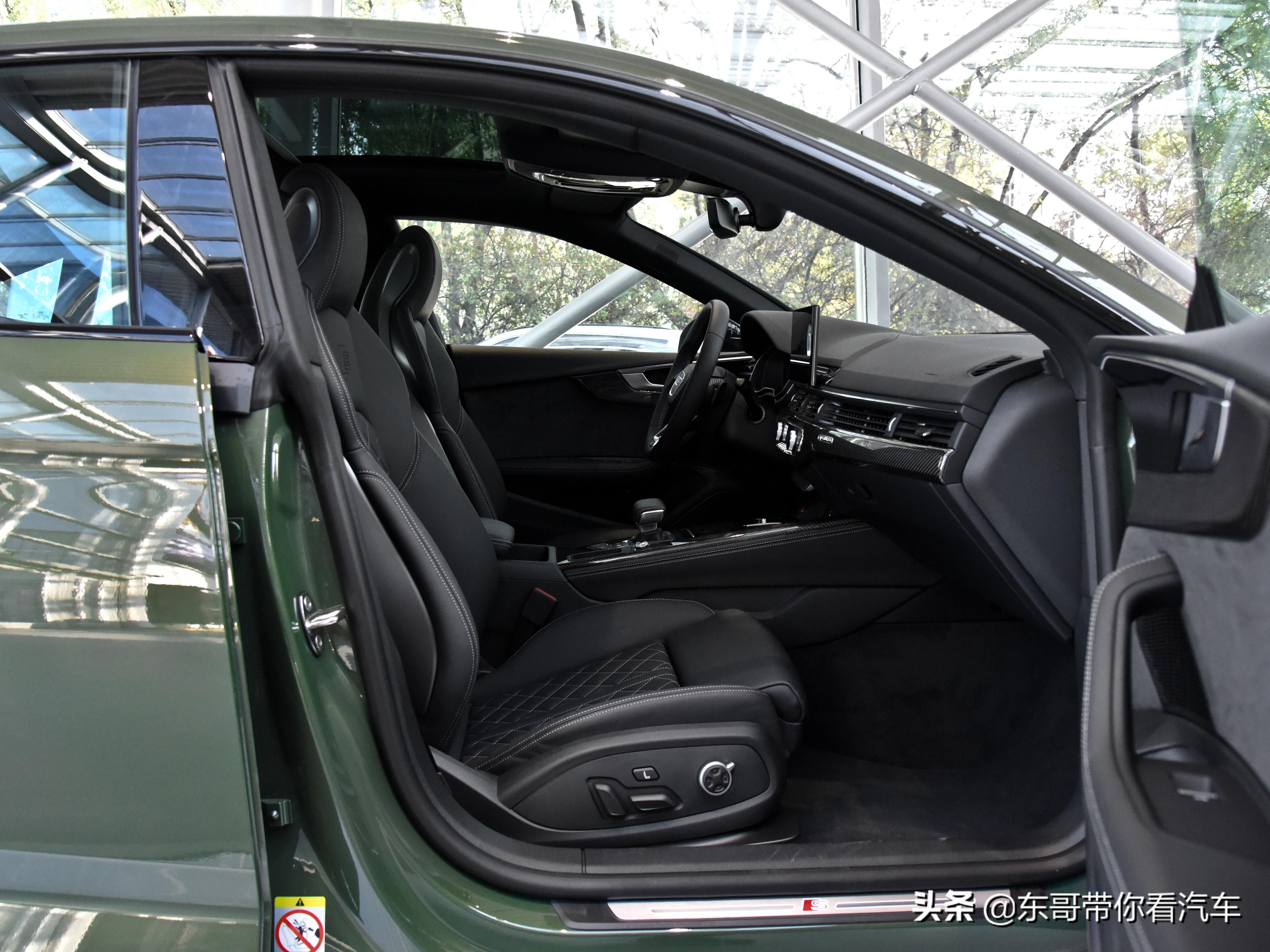 德系进口轿车，大排量六缸动力超强，实拍奥迪S5