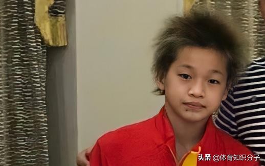 全红婵祖师母拿100多个跳水冠军！亲自到场为红姐祝贺：本事不小