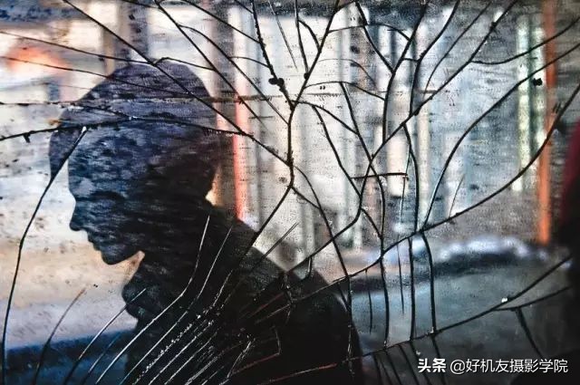 影子在画面中有什么作用？如何用影子来构图呢？