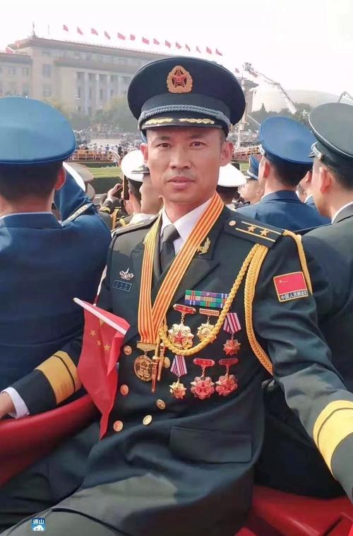 为何大学本科毕业去当兵不能参加“军考”，要想当军官该怎么办？