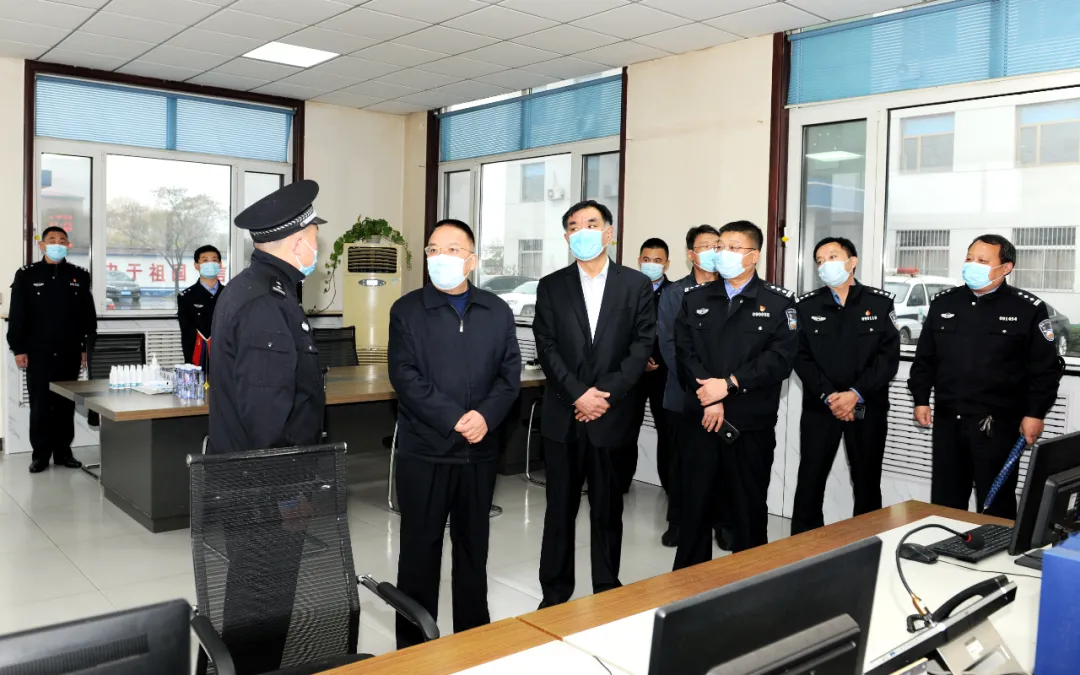 ������ͬ־����馶������������������غ͹�������������� ����ο���񾯸����͹�����Ա