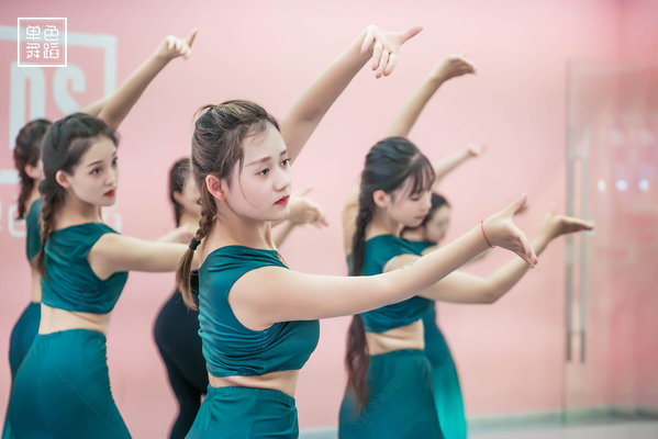 中国舞考级有哪些机构？考级机构哪个比较权威