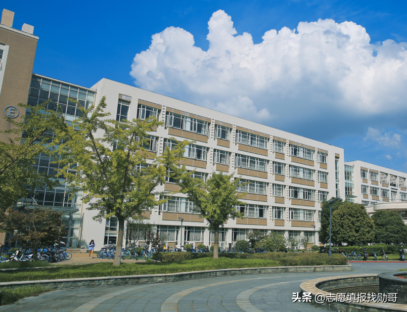 超值双非大学，培养工程师的领头羊：上海工程技术大学