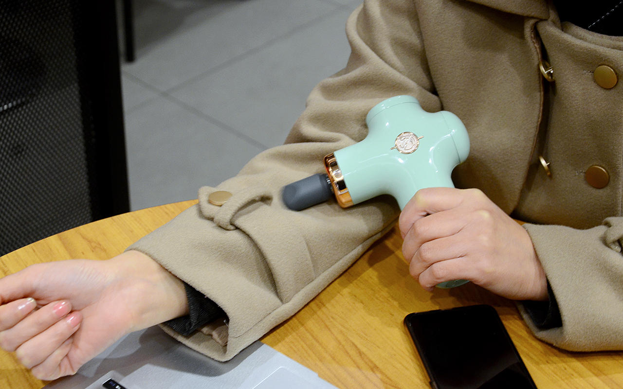 今年三八女王节送她什么礼物？超有料的野小兽筋膜枪更有爱