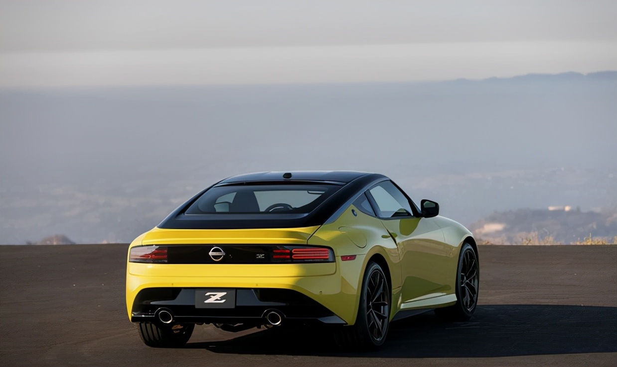 “完美代步车”，3.0T V6折合仅26万，日产Fairlady Z发布