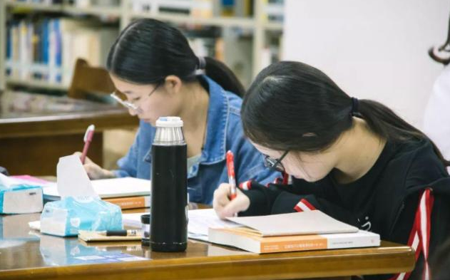 上大学期间，一旦有挂科或重修就会被记入档案？后果比你想得严重