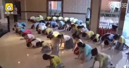 亲子营还是洗脑班？梦回大清的“女德教育”，还要祸害00后多久？