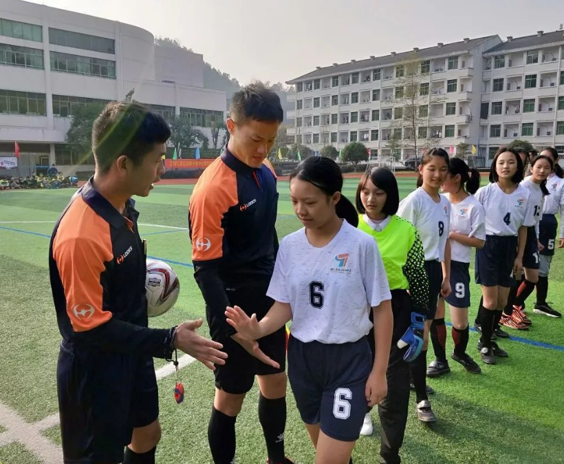 浙江7所野鸡大学害人不浅，学生毕业后仍是高中学历，被官媒曝光