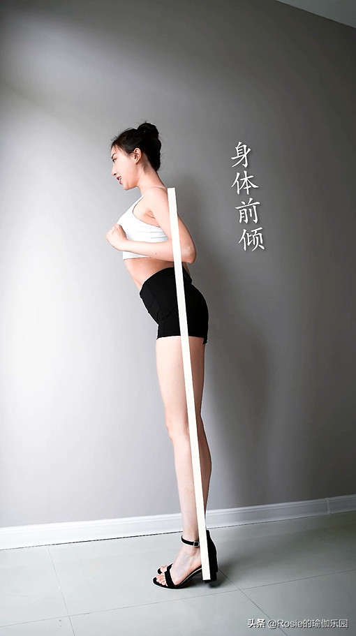 高跟鞋好看穿上摔跤又崴脚？找对原因做好这3步，稳步态细脚踝