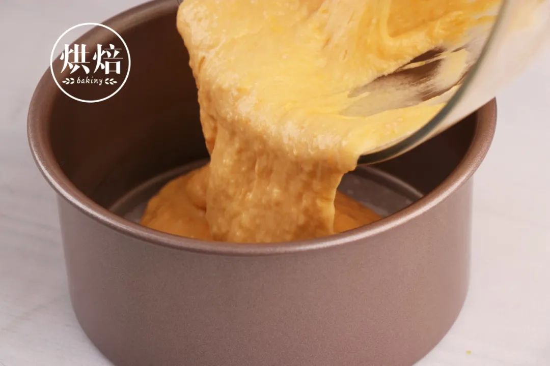 做了韩国一个蜜桔蛋糕 味道很好 口感有点硬 有做过的说一下经验哈