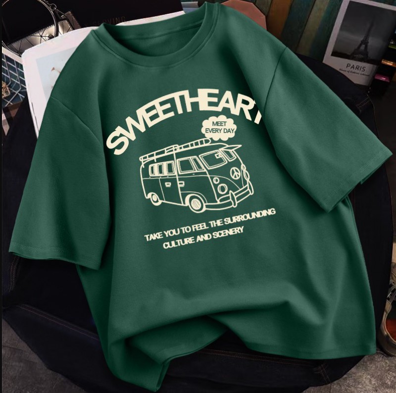 绿色的上衣搭配什么颜色的下装