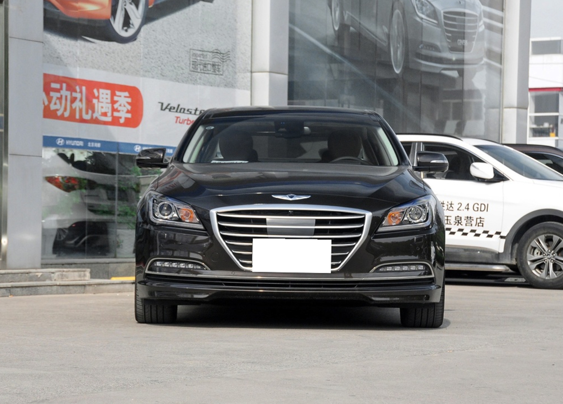 高中同学聚会，班长开了一辆“宾利”，近看才发现这车得40万