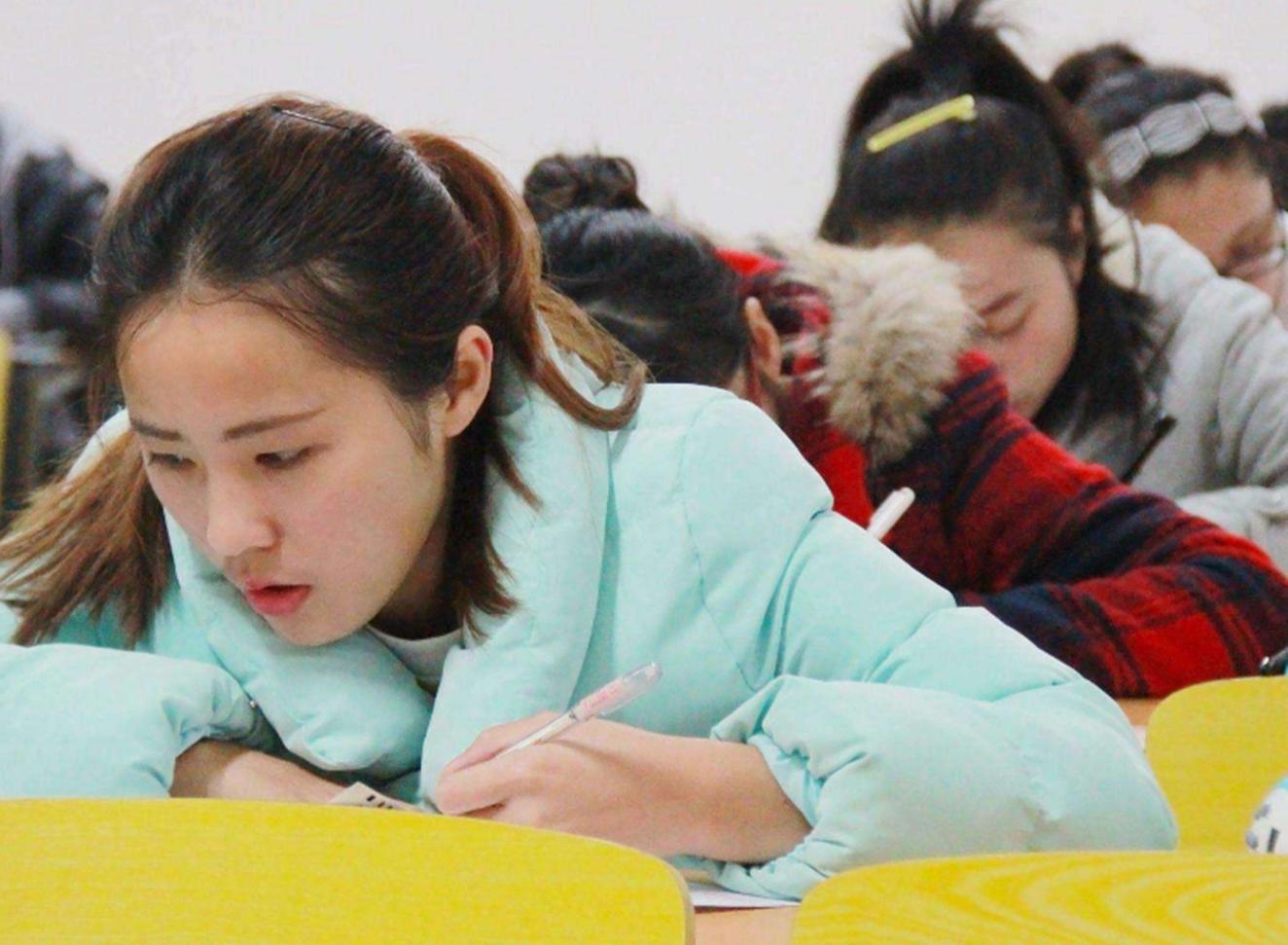 利用大学“水课”，我大一就过了英语四级、计算机二级