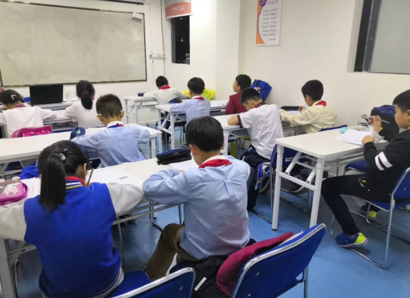 马云预言成真了？“双减政策”落地，“新东方们”市值蒸发8000亿