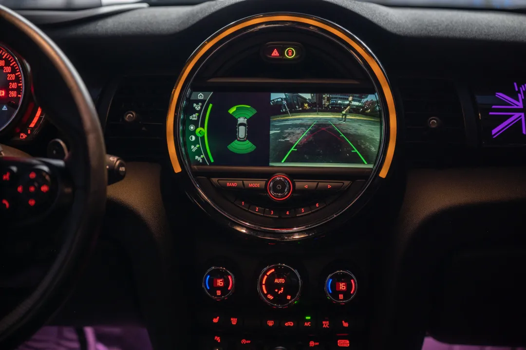 梦想十年，最终选了又小又暴躁的它——二手MINI COOPER S赛车手