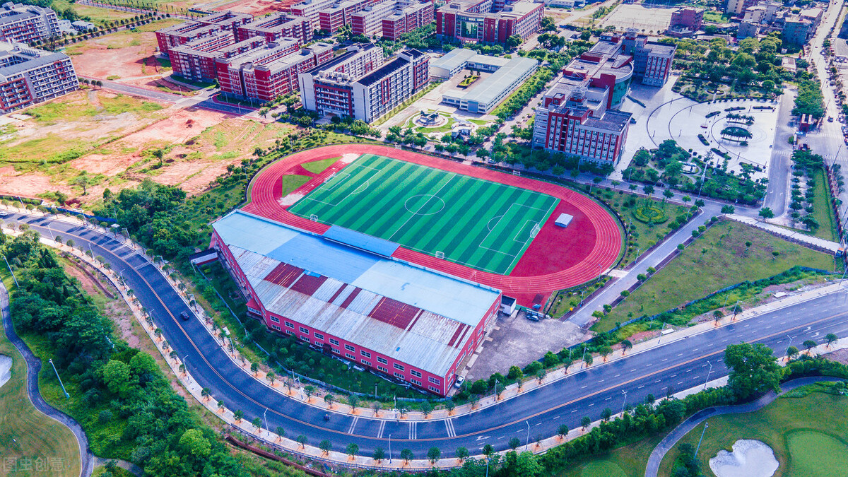 大学要当班干部吗？人人都是班干部好吗，怎么当好班干部？