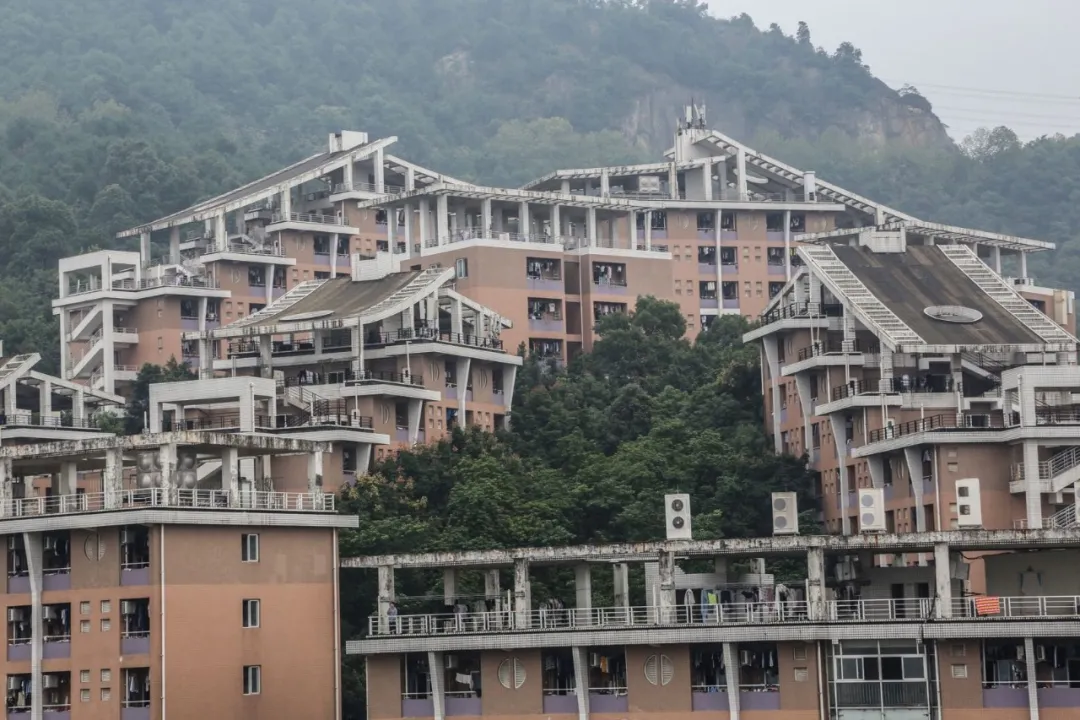 重庆这座城，啷个楞个乖？