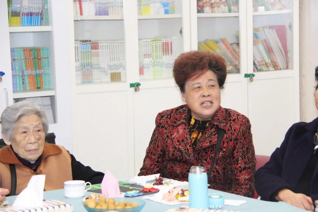 四川天府新区华阳幼儿园——敬老崇德度重阳 回首教育皆芳华