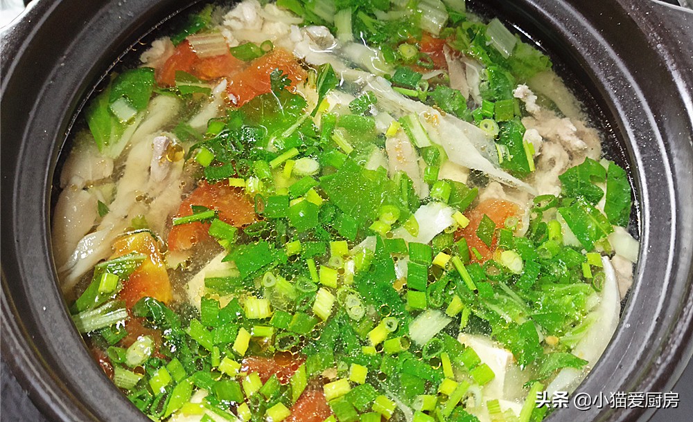 三鲜肉片汤这样做太香了，肉嫩汤鲜，冬天来一碗暖和，做法还简单