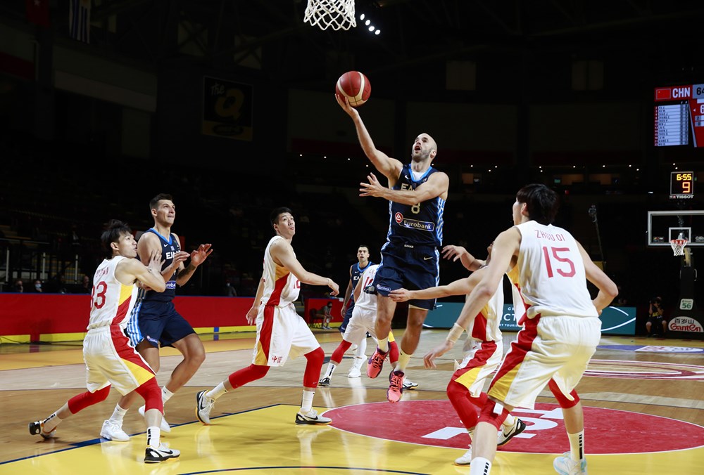 中国男篮有哪些进过nba(中国男篮现役12名国手中，仅周琦有过效力多支球队的经历)