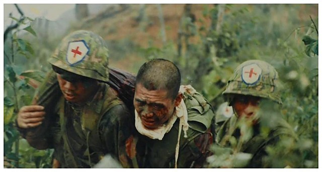 蓝剑B行动，中国首次直播对越作战，烈士牺牲前大吼：先救队长