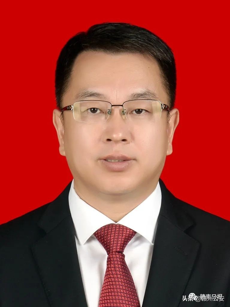 群里面的二维码怎么弄《qq群二维码怎么改》