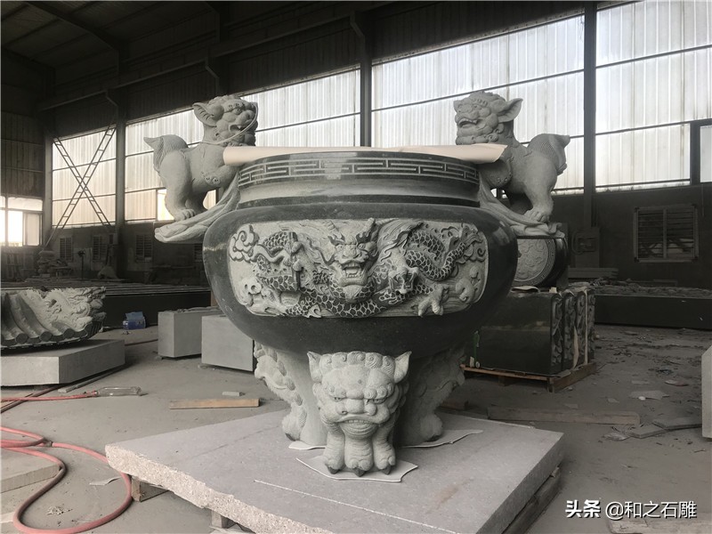 石雕香炉对于闽南地区祠堂祖庙里的重要